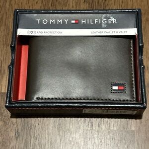 Tommy Hilfiger Men's billfold RFID Protection Leather Wallet  31hp220033- New